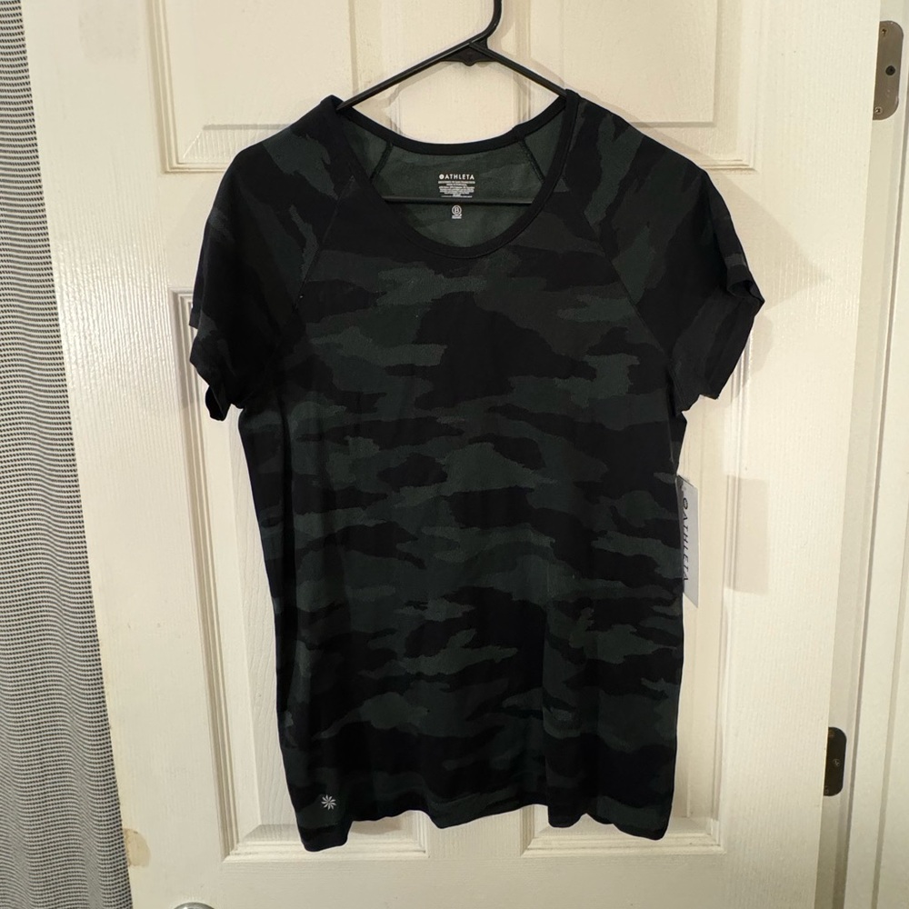 Athleta black camo tee XL